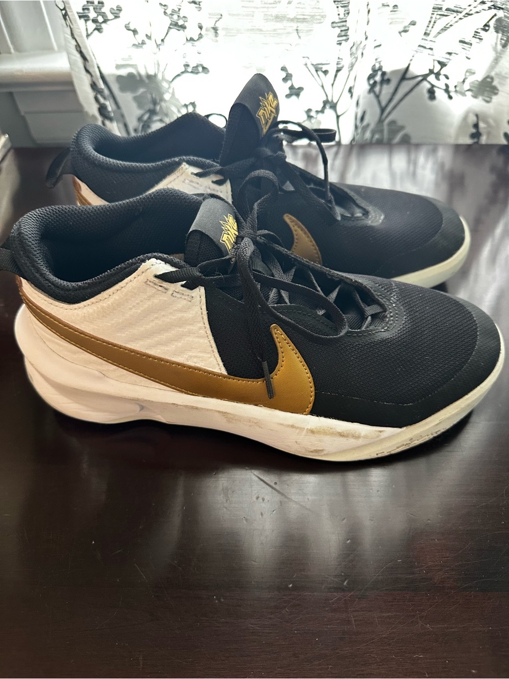Nike Black, White and Gold Low-Top Sneakers - Picture 4 of 9